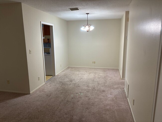 Foto del edificio - 5768 Worchester Ct