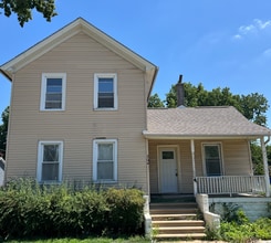 Building Photo - 9999 S Eastern Ave