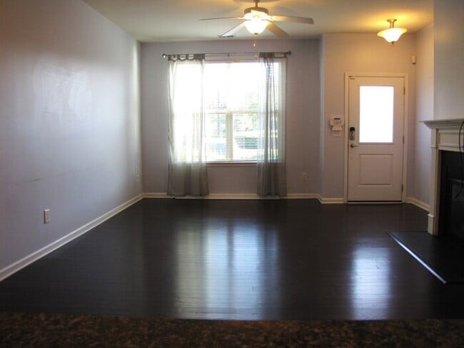 Building Photo - 42 Intuition Cir
