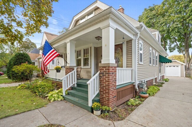 Foto del edificio - 1316 E Lake Bluff Blvd
