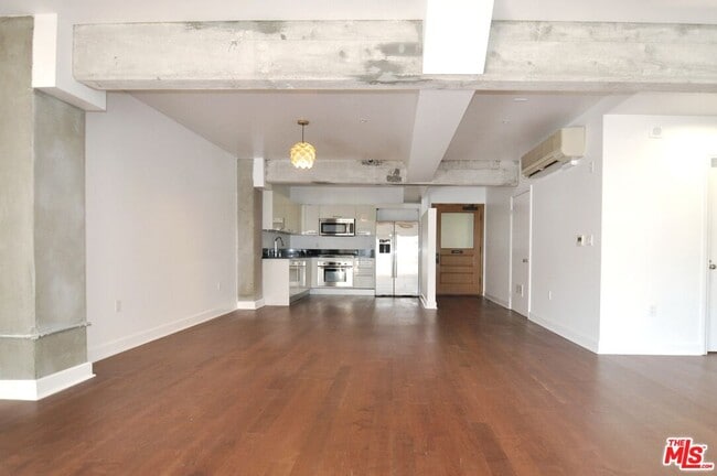 Foto del edificio - 416 S Spring St