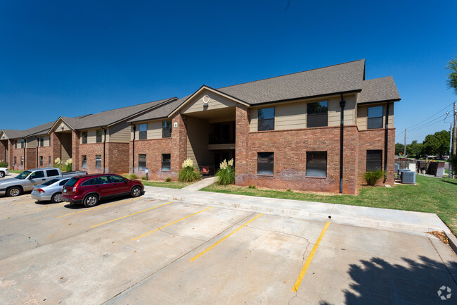 Building Photo - Briarwood Apartments