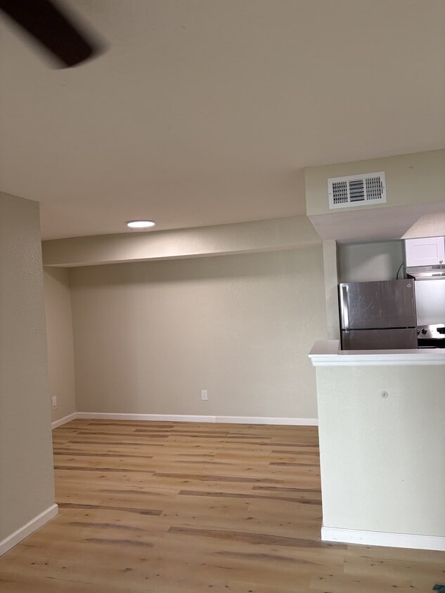 Foto del edificio - 850 Field Ave