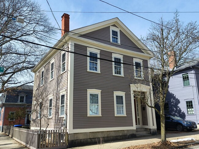 Building Photo - 7 East St