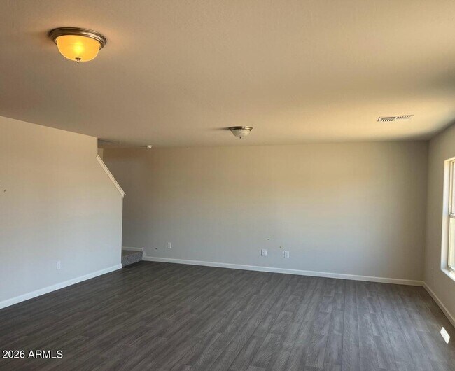 Foto del edificio - 155 W Dewey Ave