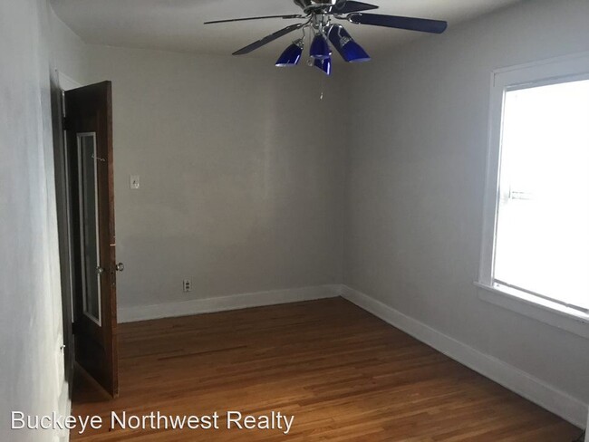 Building Photo - 3 br, 1 bath House - 2042 Southmoor Dr