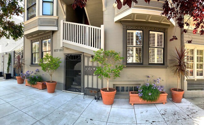 Foto del edificio - UPDATED BRIGHT 800sf 2BR/1BA Flat Noe Noe ...