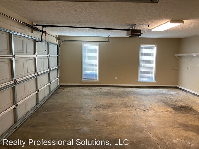 Foto del edificio - 4 br, 2 bath House - 2351 Young Farm Place