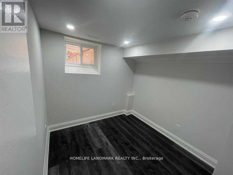 Building Photo - 215 Donlea Dr