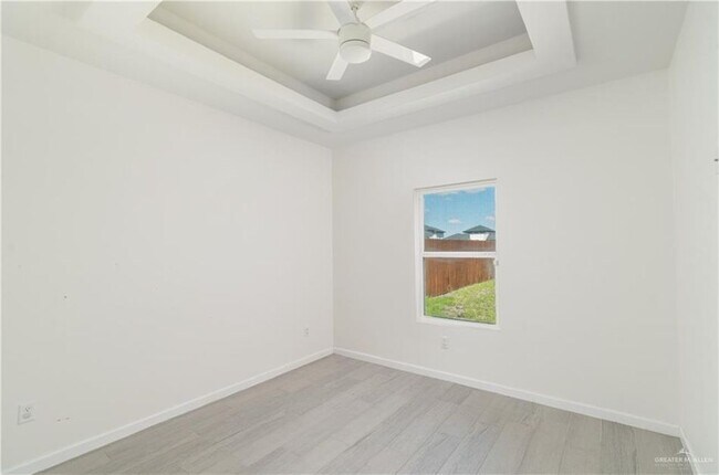 Foto del edificio - 1505 E Encino Ave