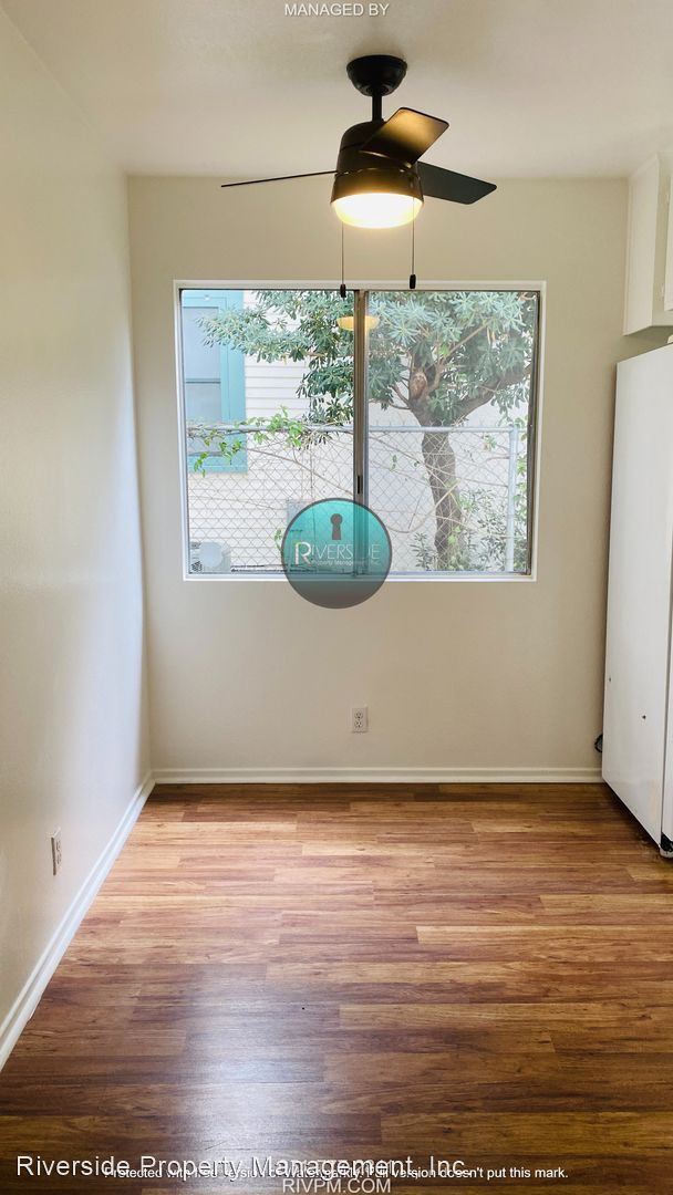 Building Photo - 2 br, 1.5 bath House - 3750 Oakwood Pl.