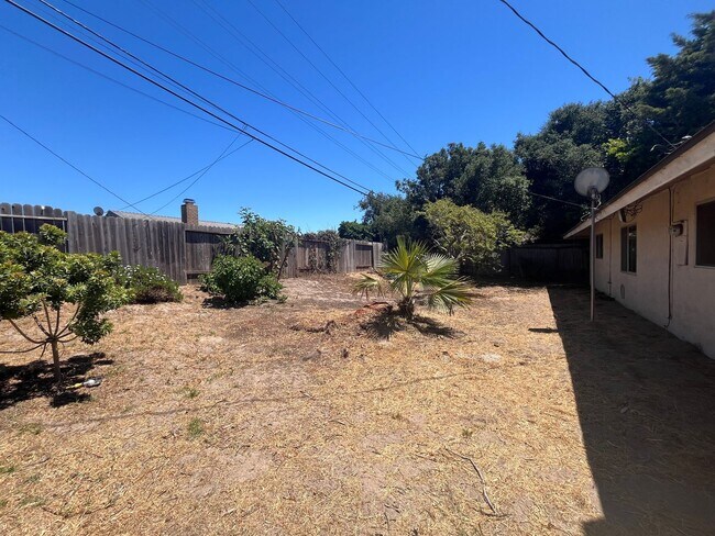 Foto del edificio - 3943 Constellation Rd