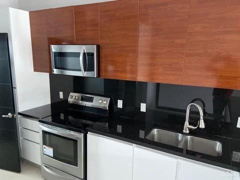 Foto del edificio - 2210 E 1st St