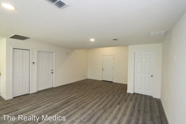 Building Photo - 4 br, 2 bath House - 1371 Van Buren Ave SE