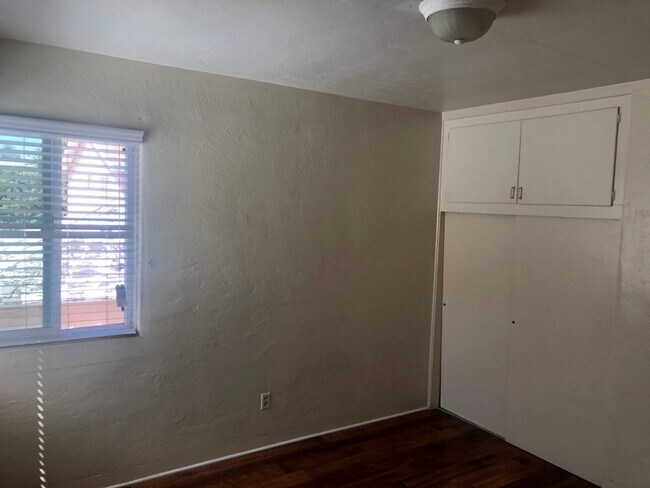 Foto del edificio - 1359-1365 Reed Ave