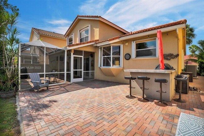Building Photo - 18071 Clear Brook Cir