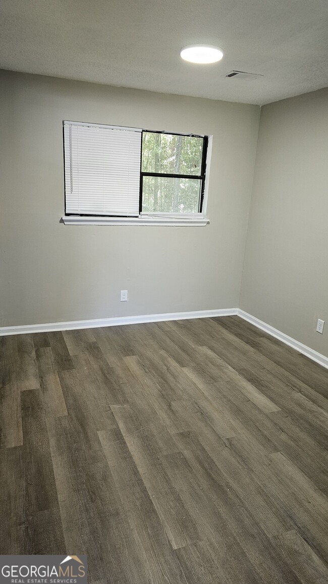 Building Photo - 432 Vienna Cir