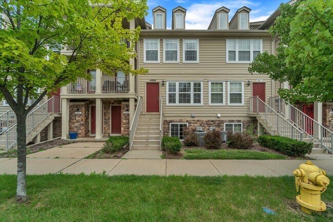 Foto del edificio - 662 Lydia Ln