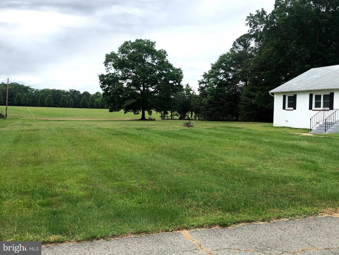 Primary Photo - 45686 Happyland Rd