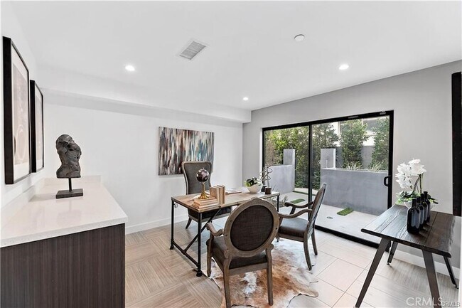 Foto del edificio - 11858 W Flower Ln