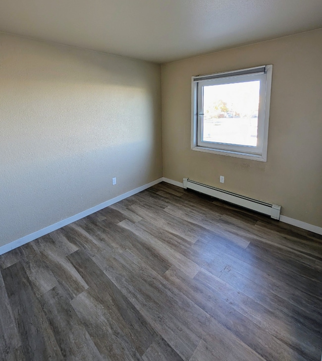 Building Photo - 618 Gambell St