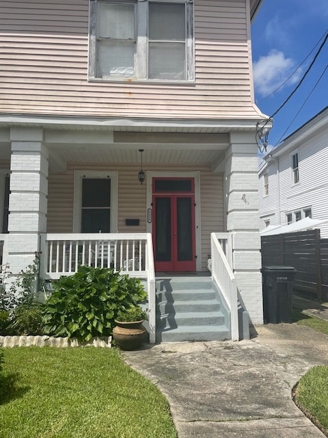 Entrance - 8226 Cohn St