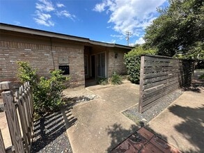 Building Photo - 3418 Willowrun Dr