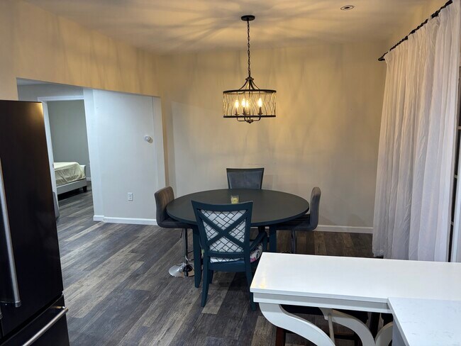 Comedor - 18 Pope St