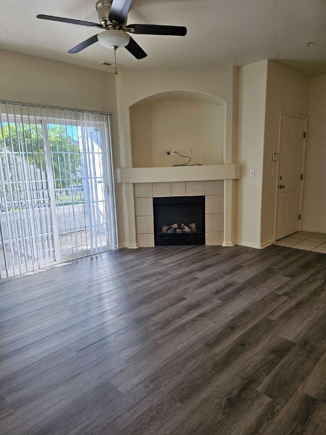 Photo - 2BR/2BA Condo + W/D + Pool+GYM-AVAIL NOW!