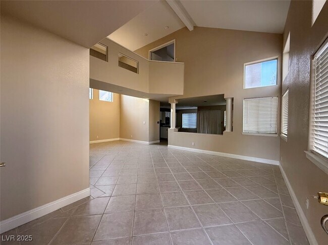 Building Photo - 9204 Vosburgh Dr