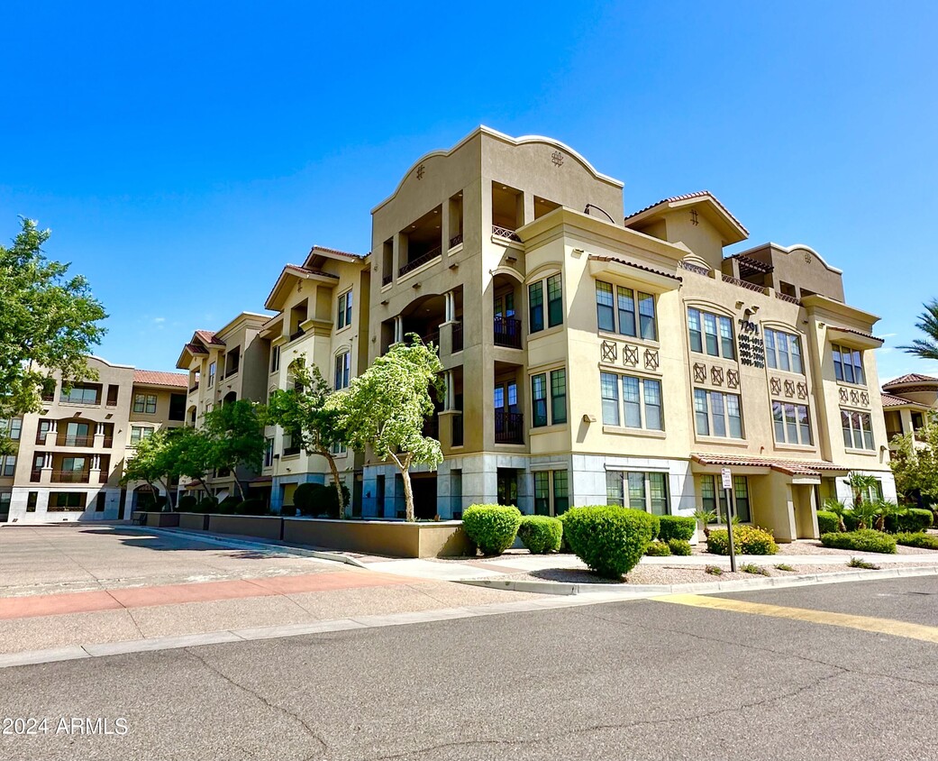 7291 N Scottsdale Rd Unit 1005, Scottsdale, AZ 85253 - Room for Rent in ...