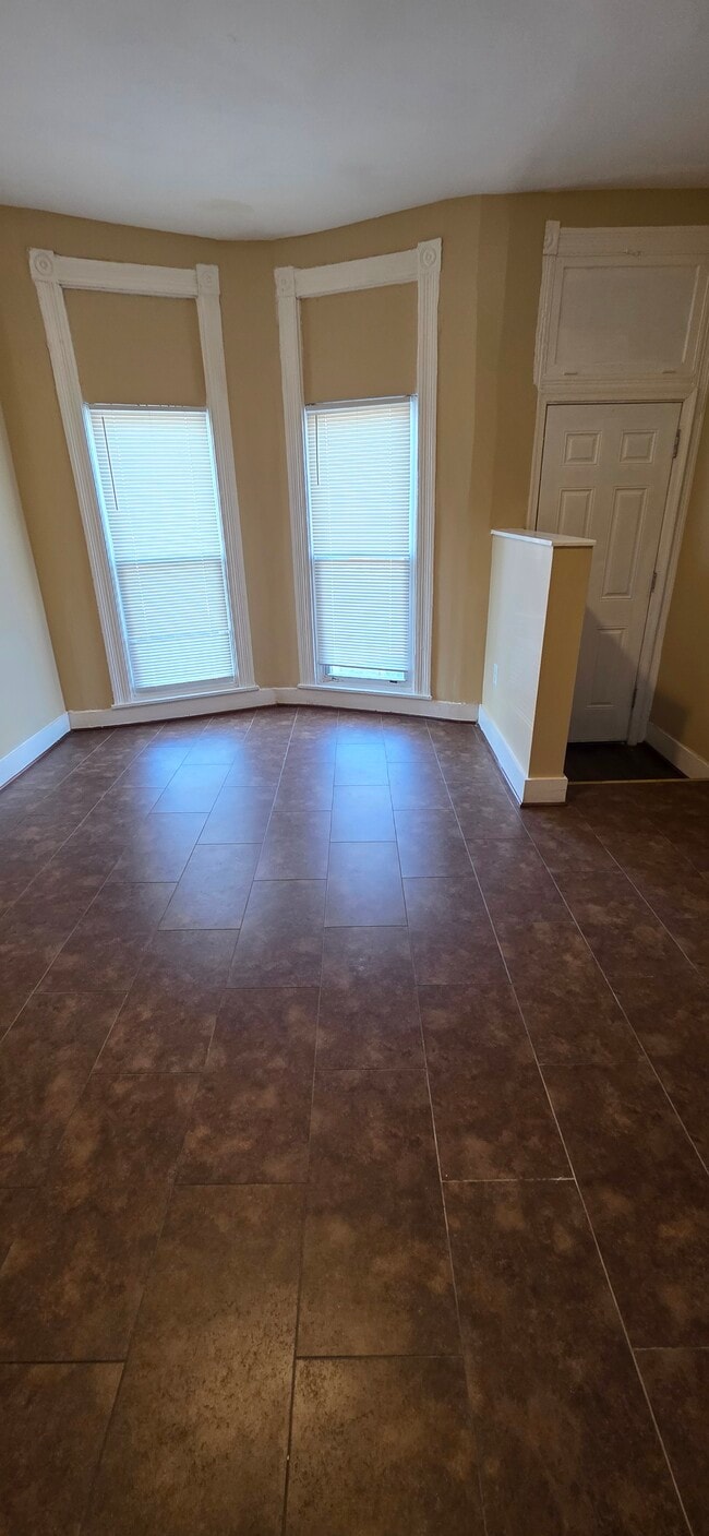 Building Photo - 1809 N Pulaski St