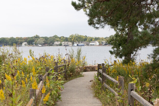Excelsior Commons has a walking trail that leads to the water.