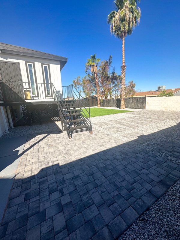Building Photo - 4450 E Alta Vista Rd