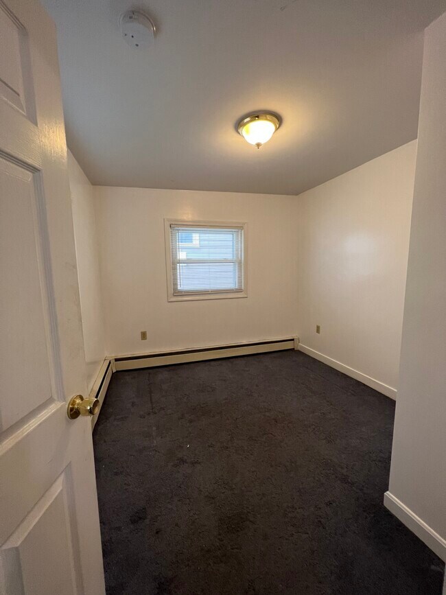 Building Photo - 55 Leyden St