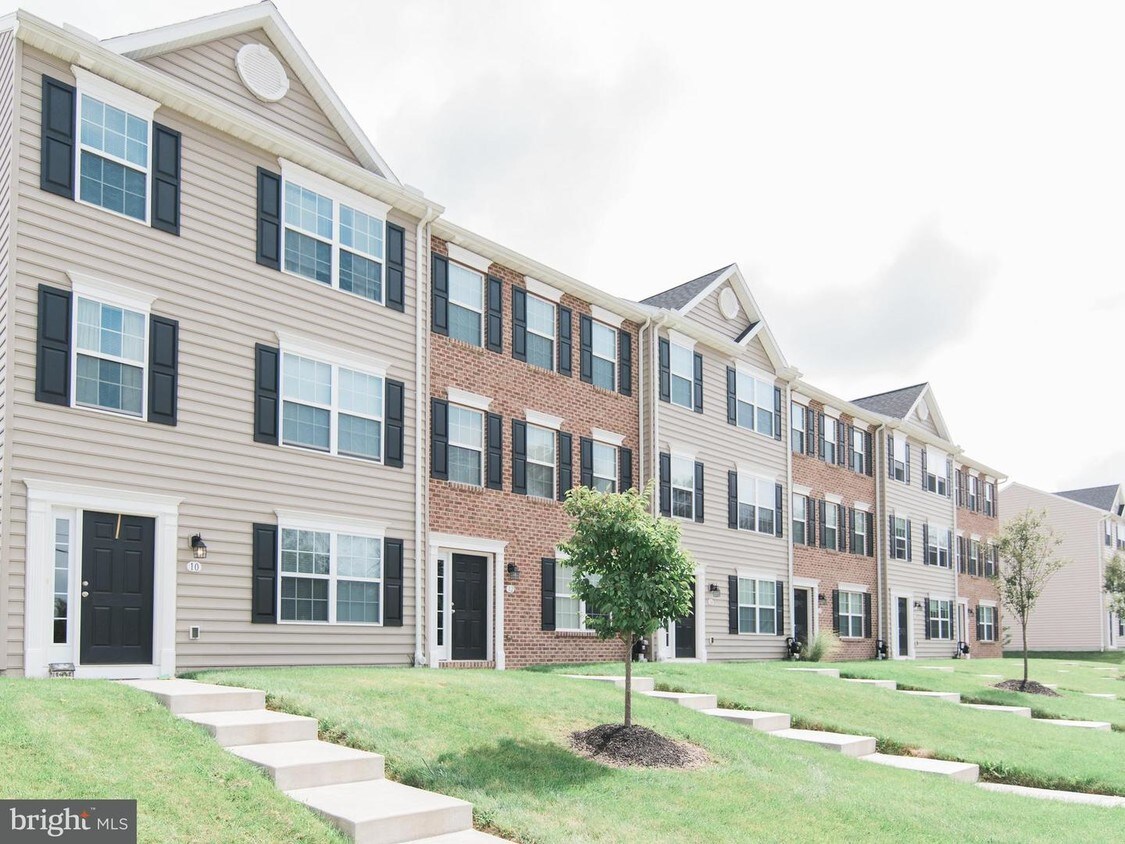 47 Nittany Ct, Hanover, PA 17331 Townhome Rentals in Hanover PA
