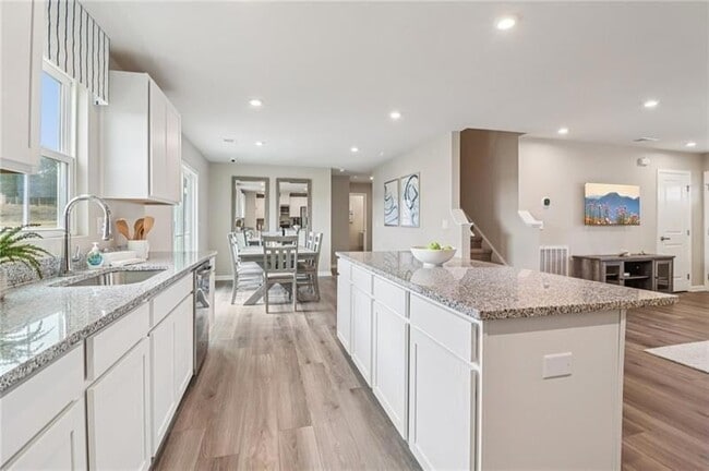 Foto del edificio - 6643 Red Oak Wy