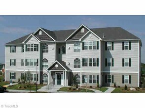 Building Photo - 6112 Hedgecock Cir
