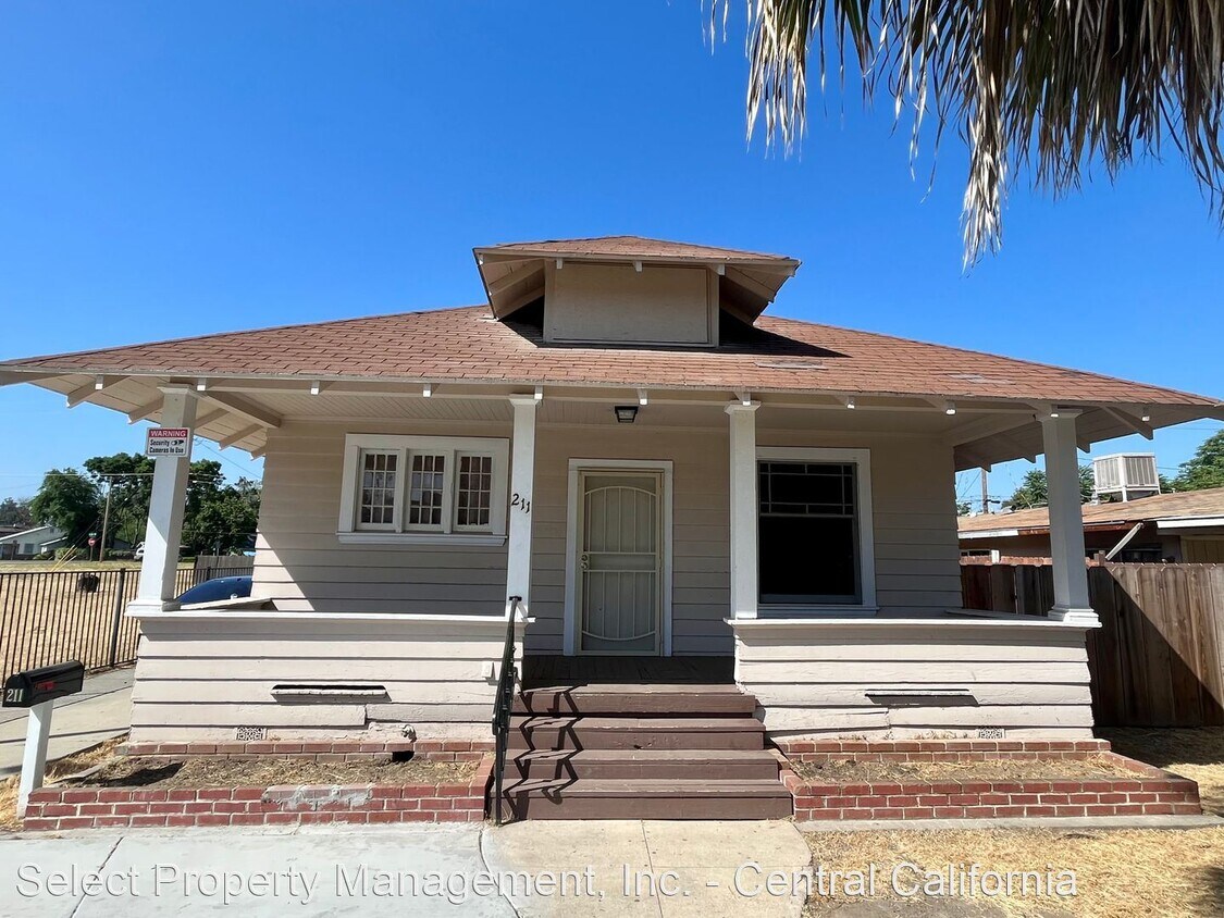 Primary Photo - 3 br, 1 bath House - 211 NW Second Avenue