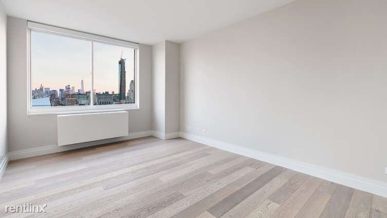 Foto principal - 151 E 31st St
