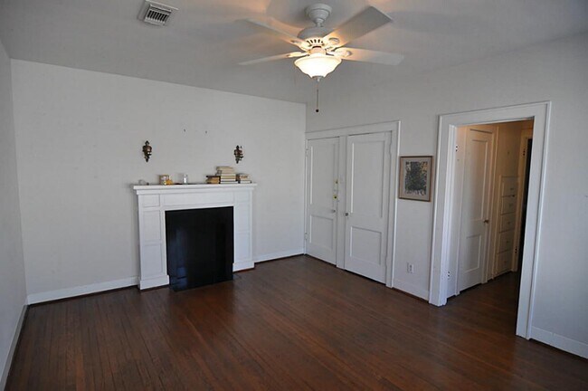 Building Photo - 1612 Kipling St