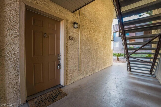 Building Photo - 5361 Indian River Dr