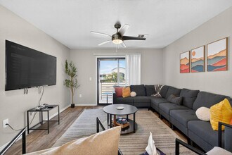 Building Photo - 15164 N 140th Dr