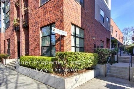 Building Photo - 2 bedroom in Sacramento CA 95816