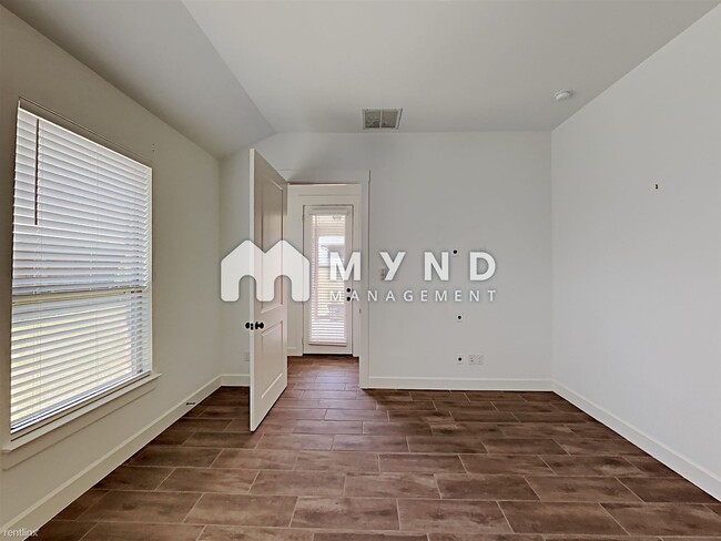 Building Photo - 3 br, 2 bath House - 5808 Liberty Hill Dr