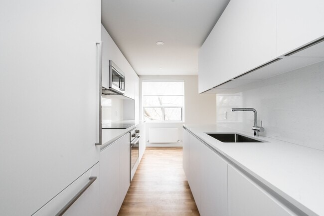 Building Photo - 56 Eccleston Drive