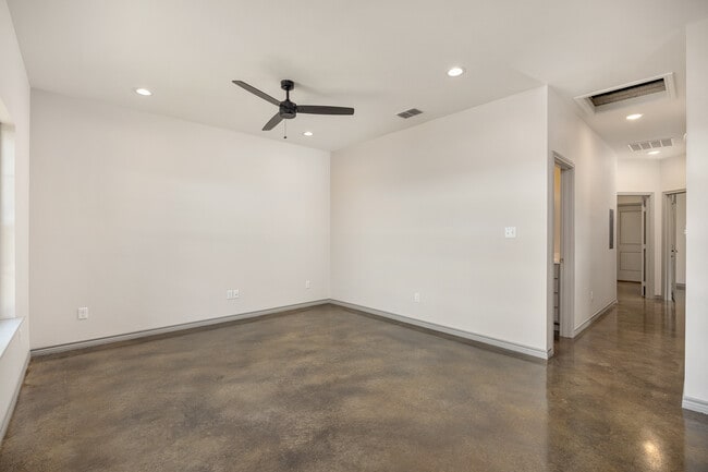 Foto del edificio - 10407 County Rd 2180