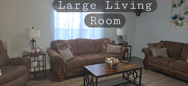 Building Photo - 15580 Royal Coach Cir