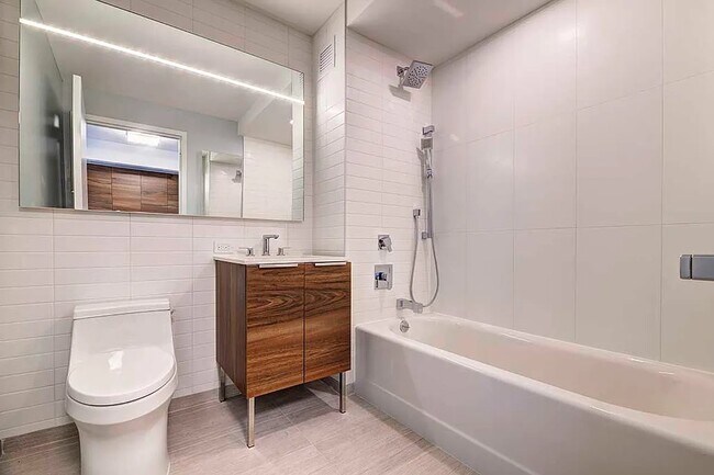 Building Photo - 171 Suffolk St