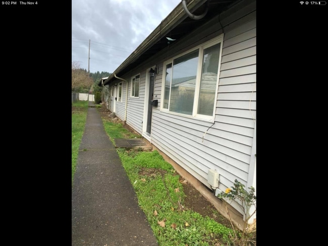 Building Photo - 10303 SE Pardee St